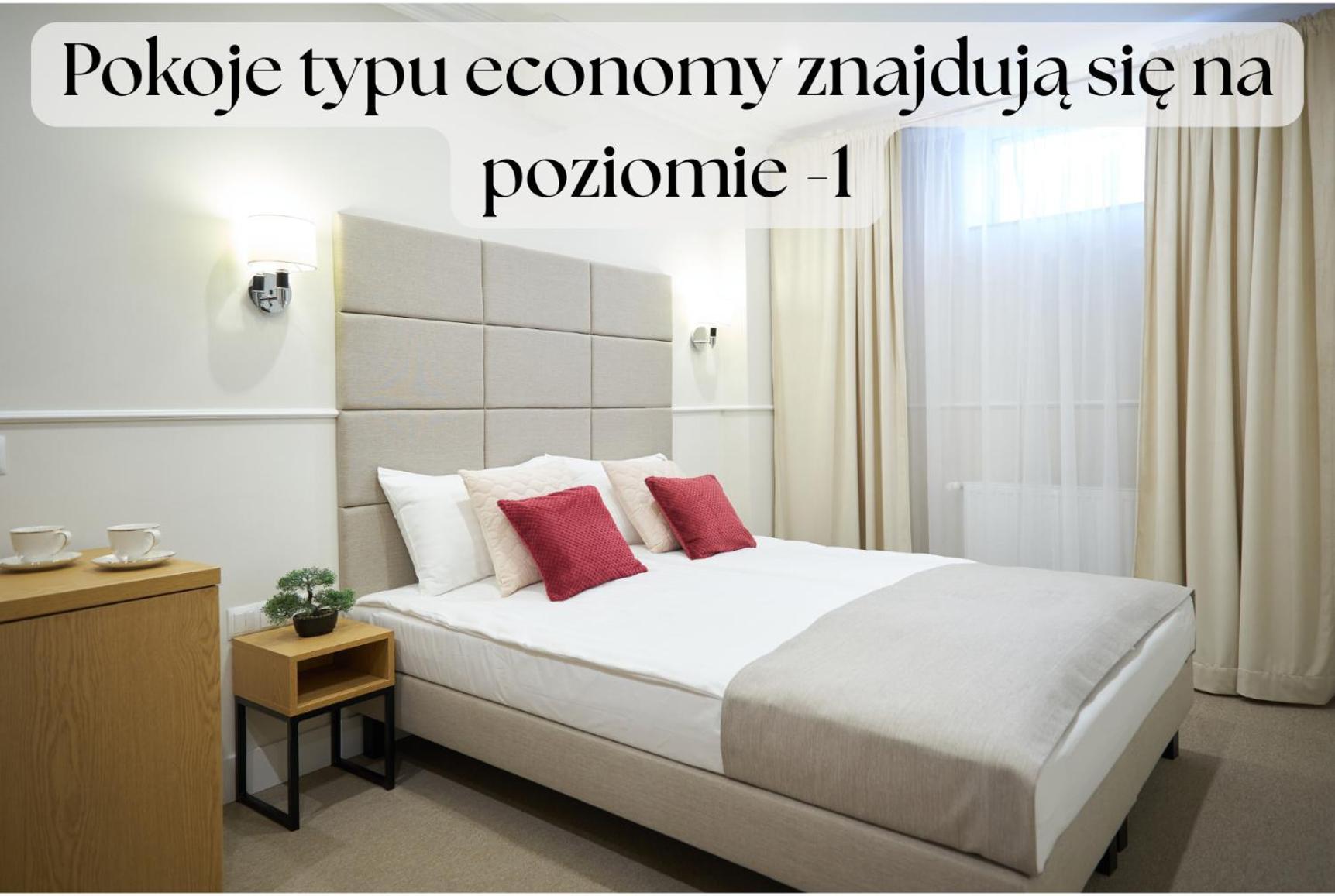 Klasztorna 25 Aparthotel